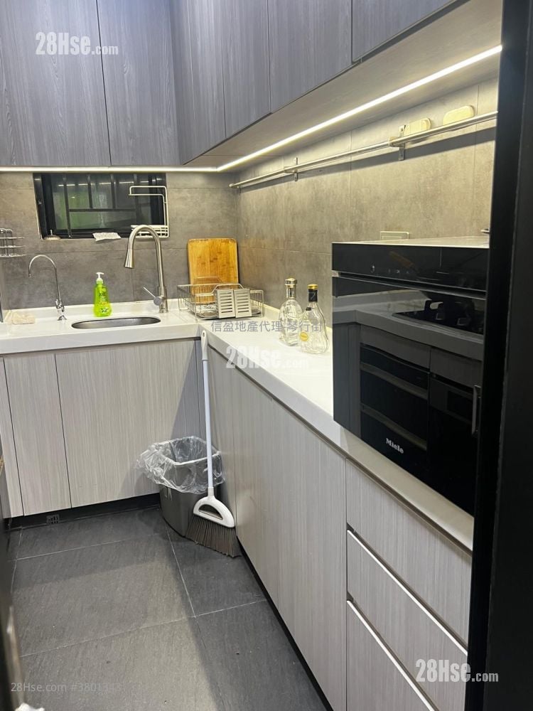 云华大厦 租盘 4 房 , 2 浴室 657 平方尺