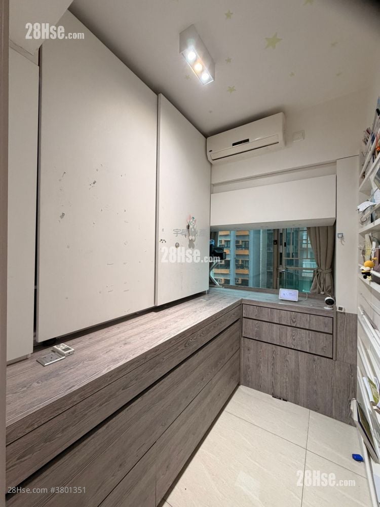 Trinity Towers Rental 3 Bedrooms , 1 Bathroom 599 ft²