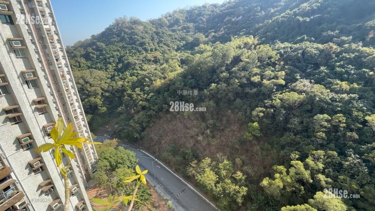 Ching Wah Court Sell 3 Bedrooms , 1 Bathroom 645 ft²