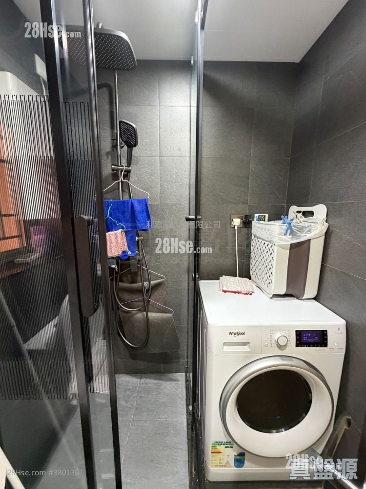 蔚蓝湾畔 售盘 3 房 , 2 浴室 745 平方尺