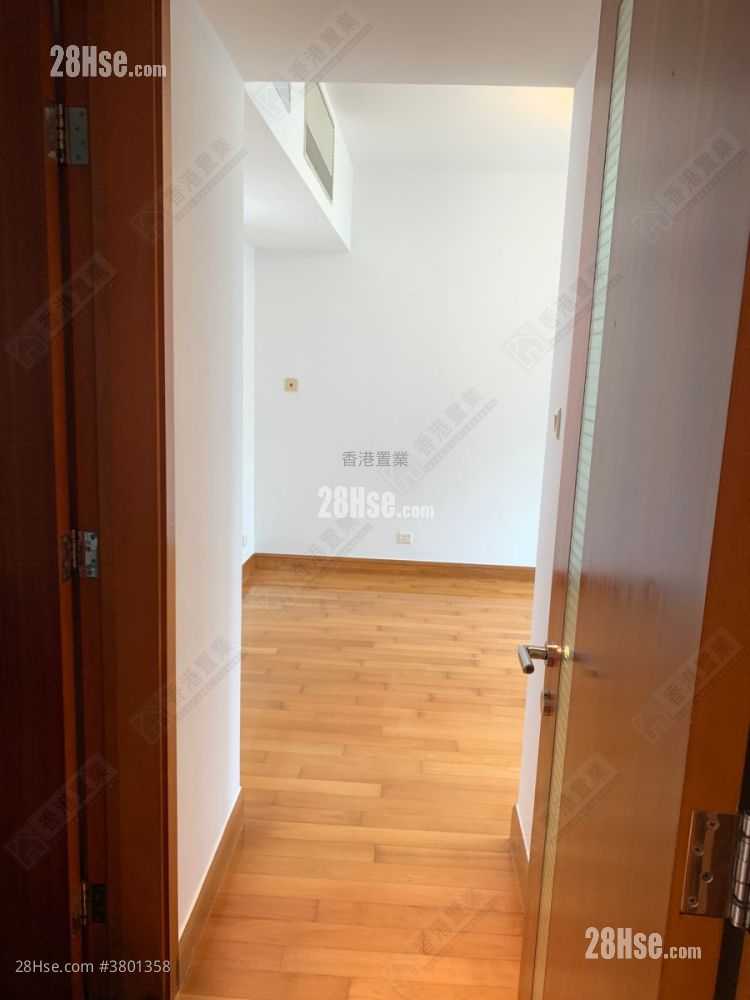 君临天下 售盘 3 房 , 2 浴室 1,015 平方尺