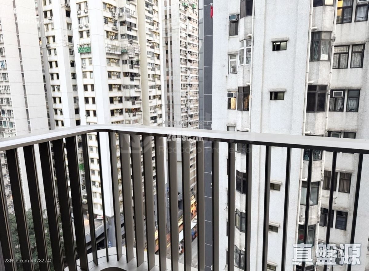 101 Kings Road Rental 2 Bedrooms , 1 Bathroom 440 ft²