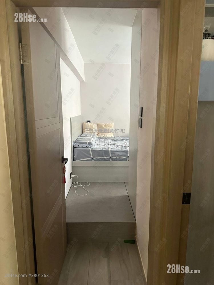 South Horizons Sell 2 Bedrooms , 1 Bathroom 545 ft²