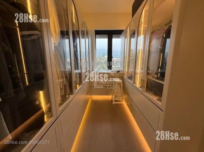 Villa Lucca Sell 3 Bedrooms , 2 Bathrooms 1,187 ft²