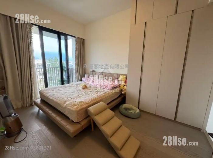 Villa Lucca Sell 3 Bedrooms , 2 Bathrooms 1,187 ft²