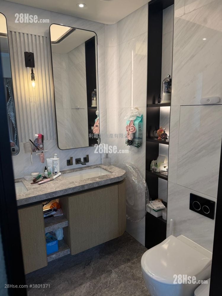 Villa Lucca Sell 3 Bedrooms , 2 Bathrooms 1,187 ft²