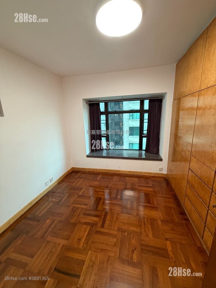 骏景园 租盘 594 平方尺