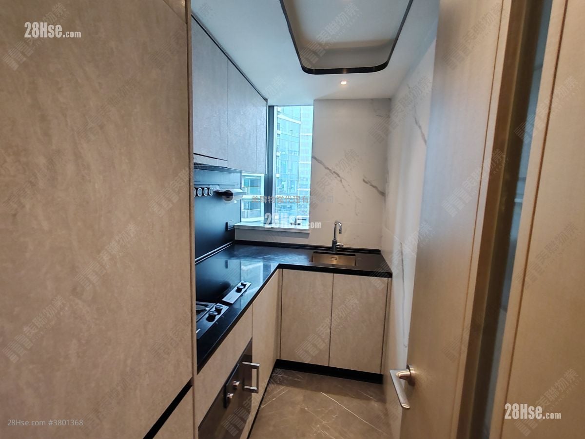 One Victoria Sell 3 Bedrooms , 2 Bathrooms 656 ft²