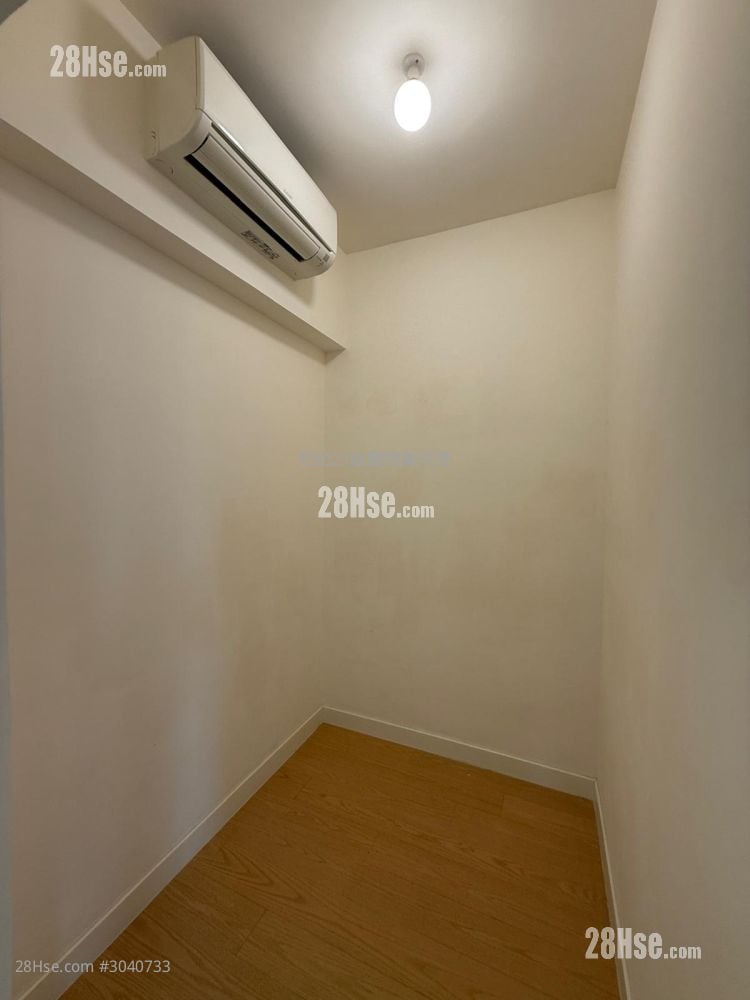 Monaco Rental 3 Bedrooms , 1 Bathroom 678 ft²