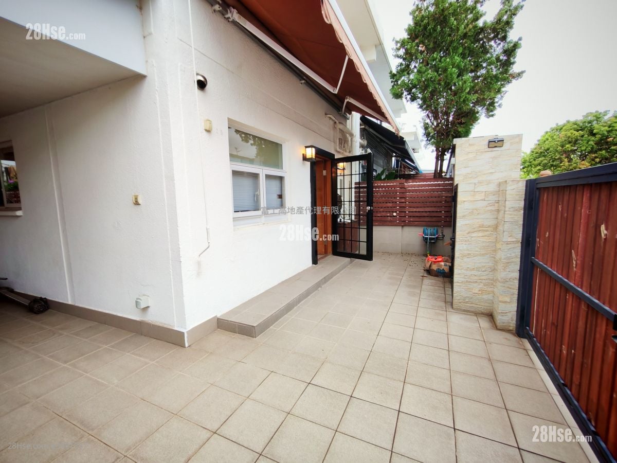 Fairview Park Rental 3 Bedrooms , 2 Bathrooms 848 ft²