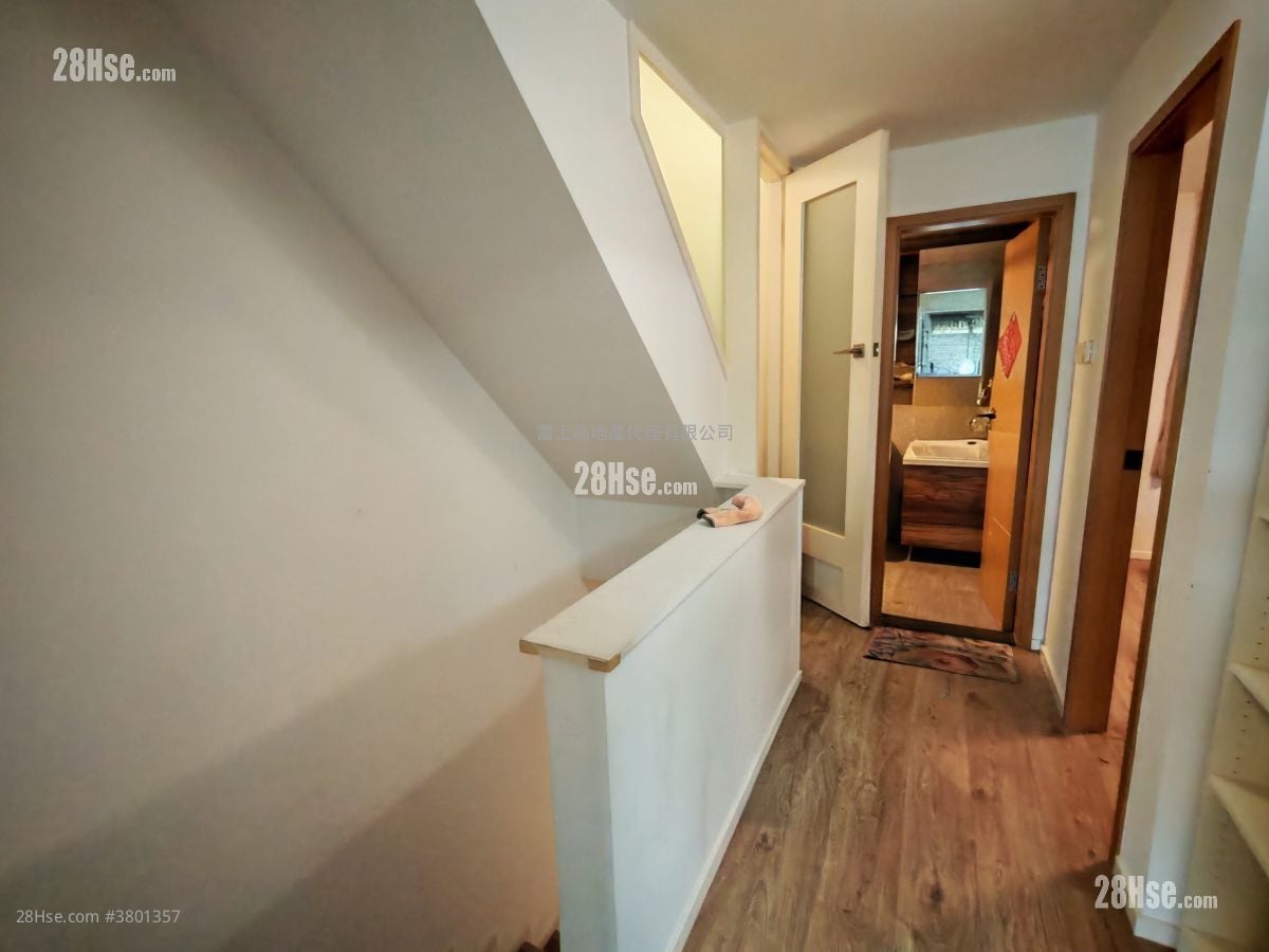 Fairview Park Rental 3 Bedrooms , 2 Bathrooms 848 ft²