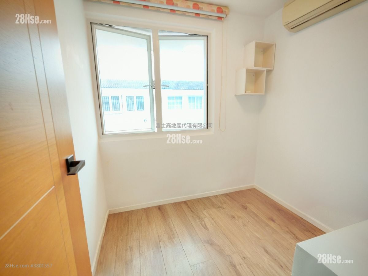 Fairview Park Rental 3 Bedrooms , 2 Bathrooms 848 ft²