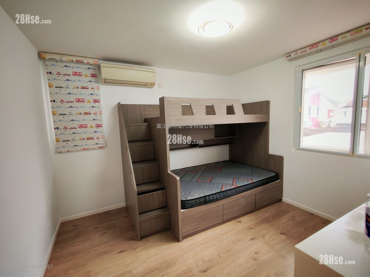 Fairview Park Rental 3 Bedrooms , 2 Bathrooms 848 ft²