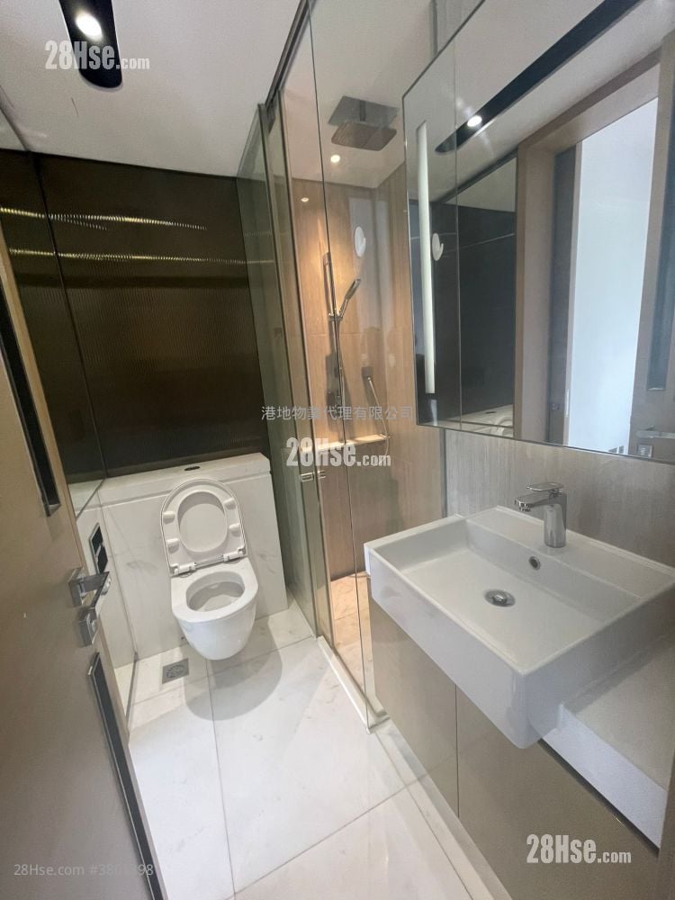 维峯 租盘 1 房 , 1 浴室 284 平方尺