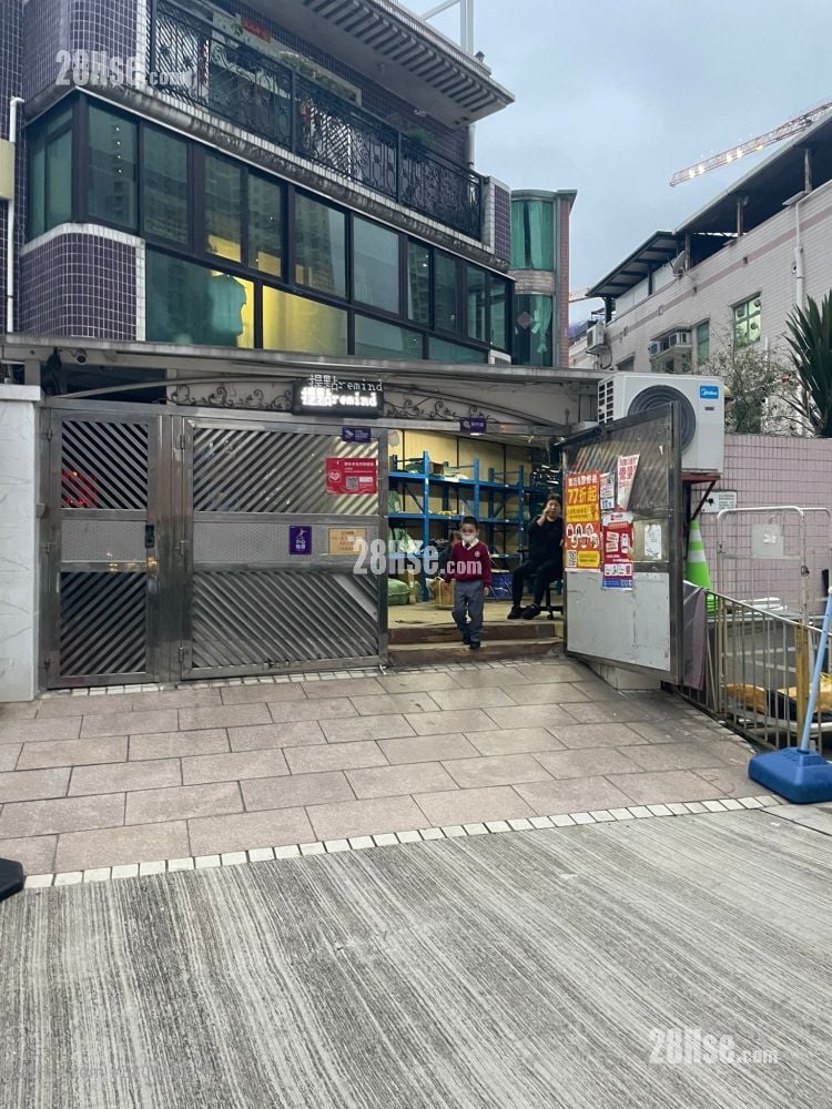 Tze Tin Tsuen Rental 400 ft²