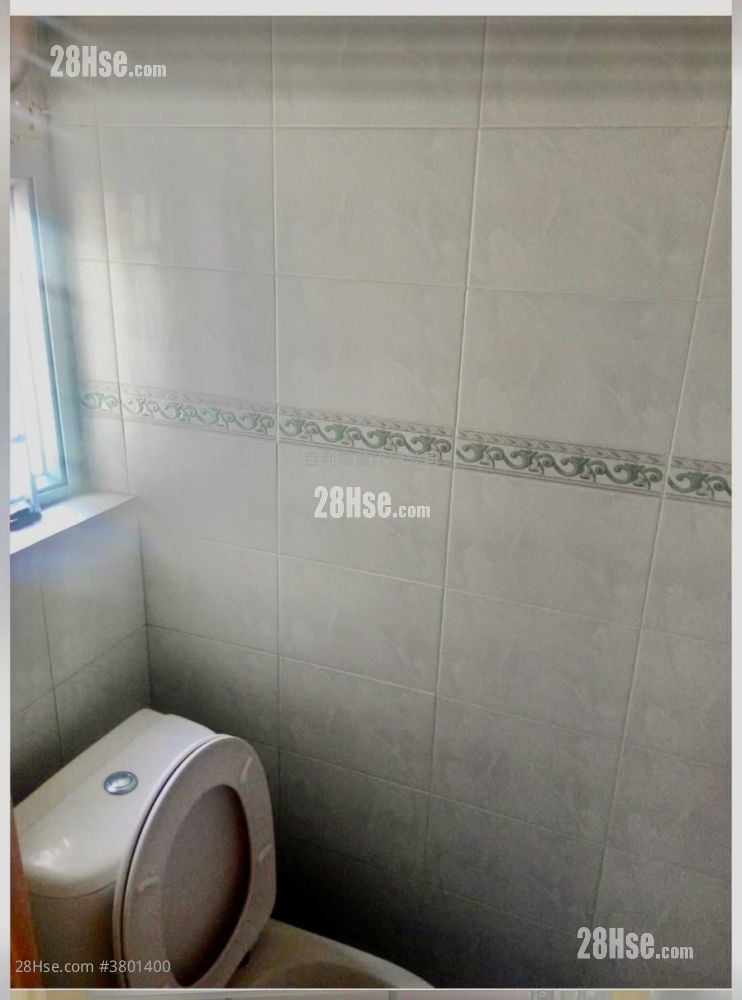 豪华阁 租盘 2 房 , 1 浴室 255 平方尺