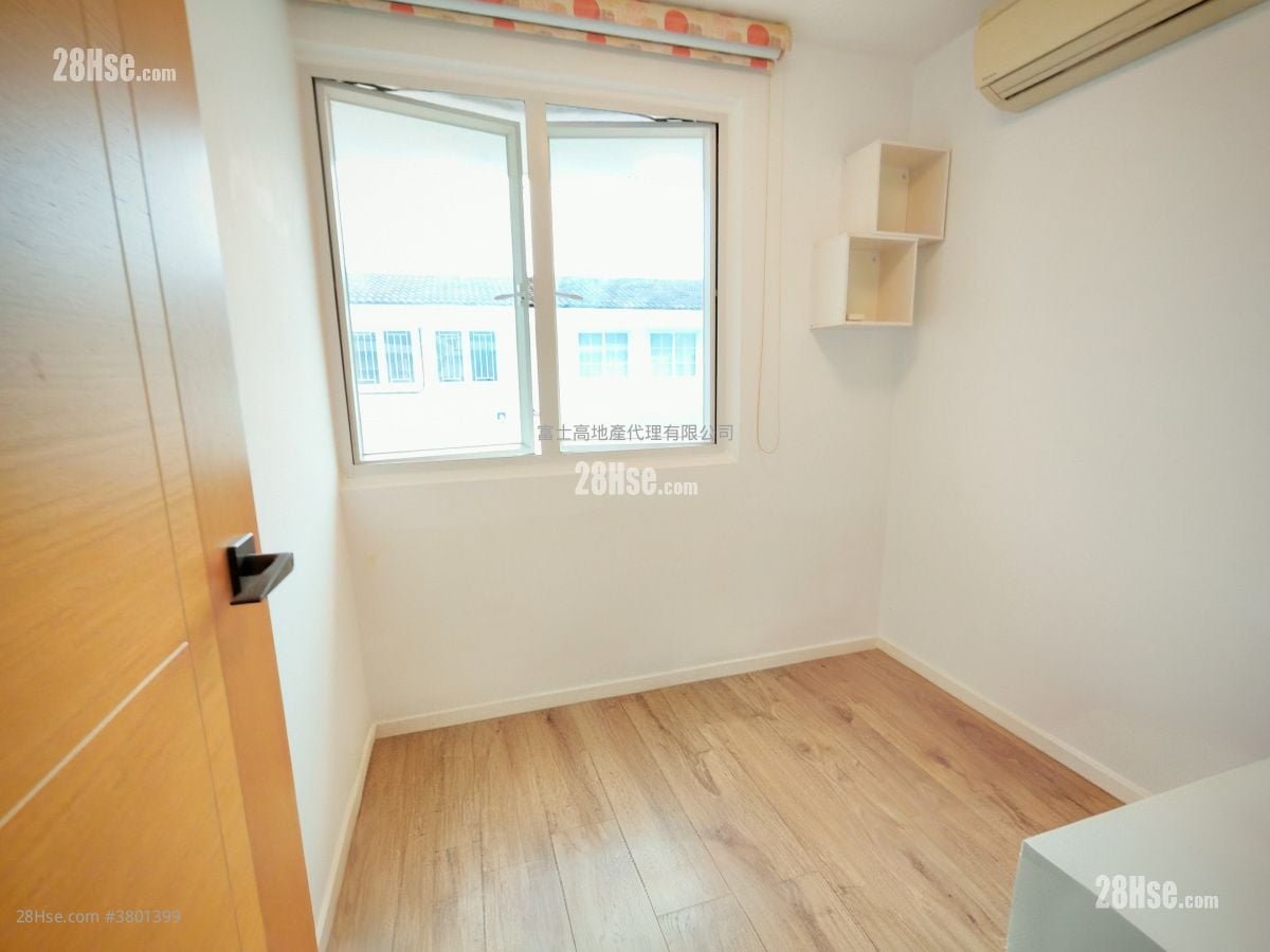 Fairview Park Rental 3 Bedrooms , 2 Bathrooms 848 ft²