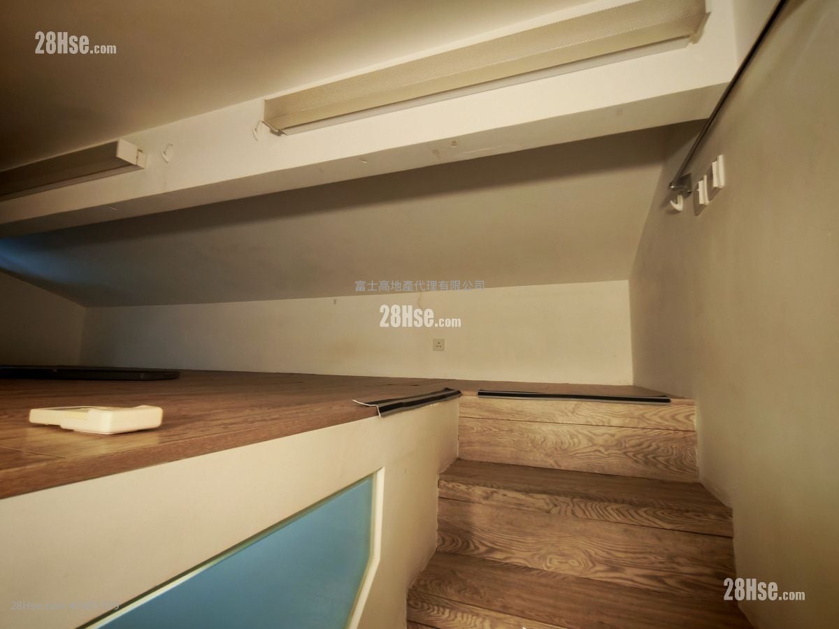 Fairview Park Rental 3 Bedrooms , 2 Bathrooms 848 ft²