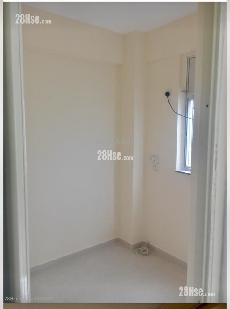 豪华阁 租盘 2 房 , 1 浴室 255 平方尺