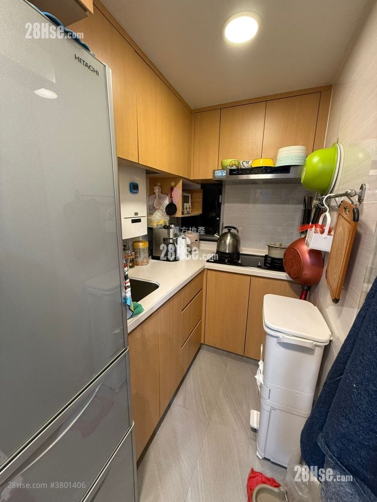 May Shing Court Sell 2 Bedrooms , 1 Bathroom 381 ft²