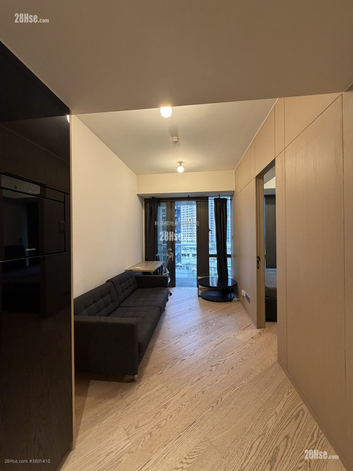 The Arles Rental 346 ft²