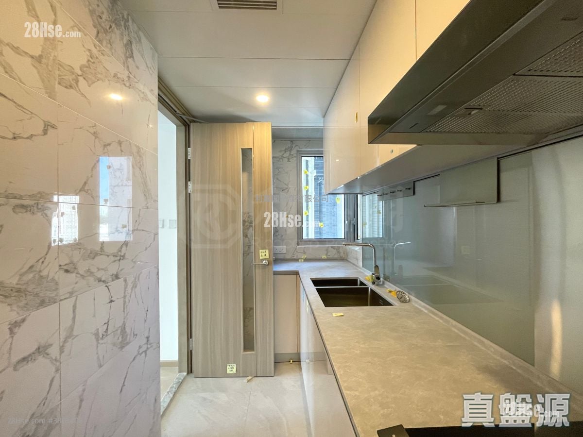 The Coast Line Rental 3 Bedrooms , 2 Bathrooms 707 ft²