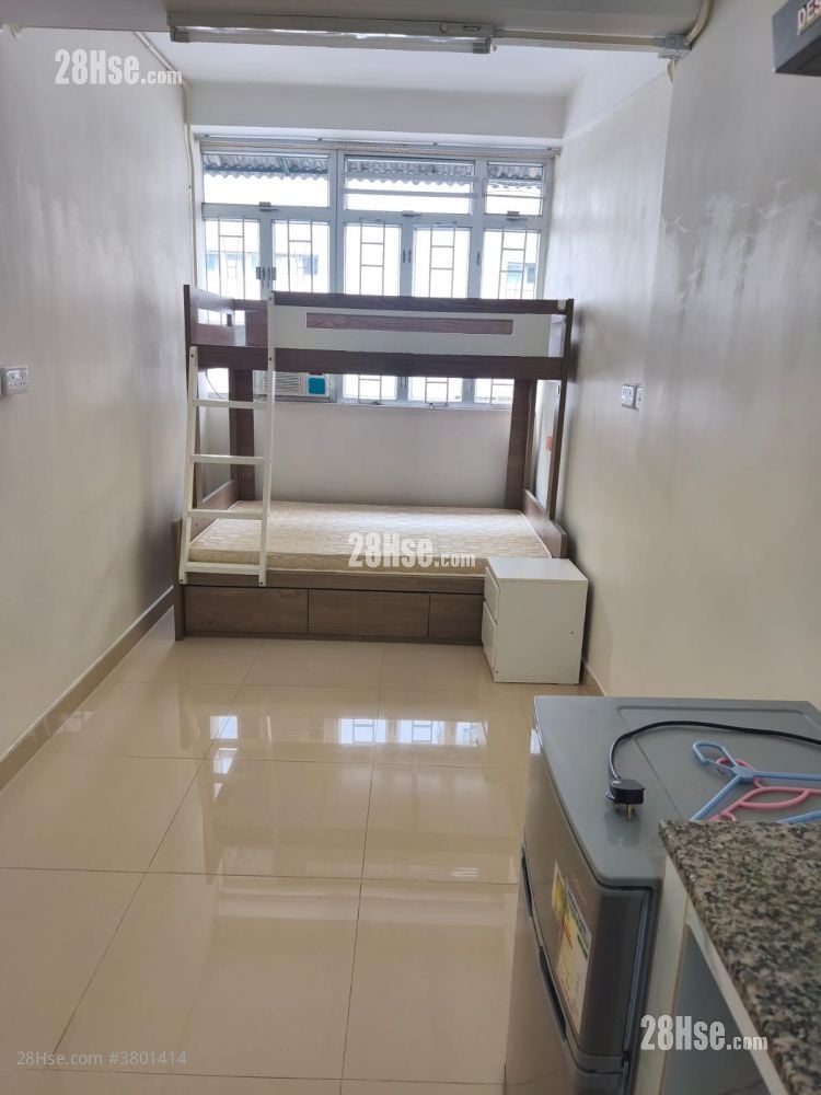 唐楼 租盘 160 平方尺