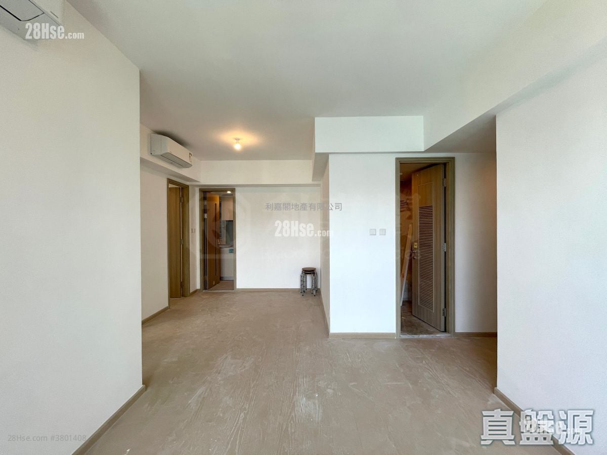 The Coast Line Rental 3 Bedrooms , 2 Bathrooms 707 ft²