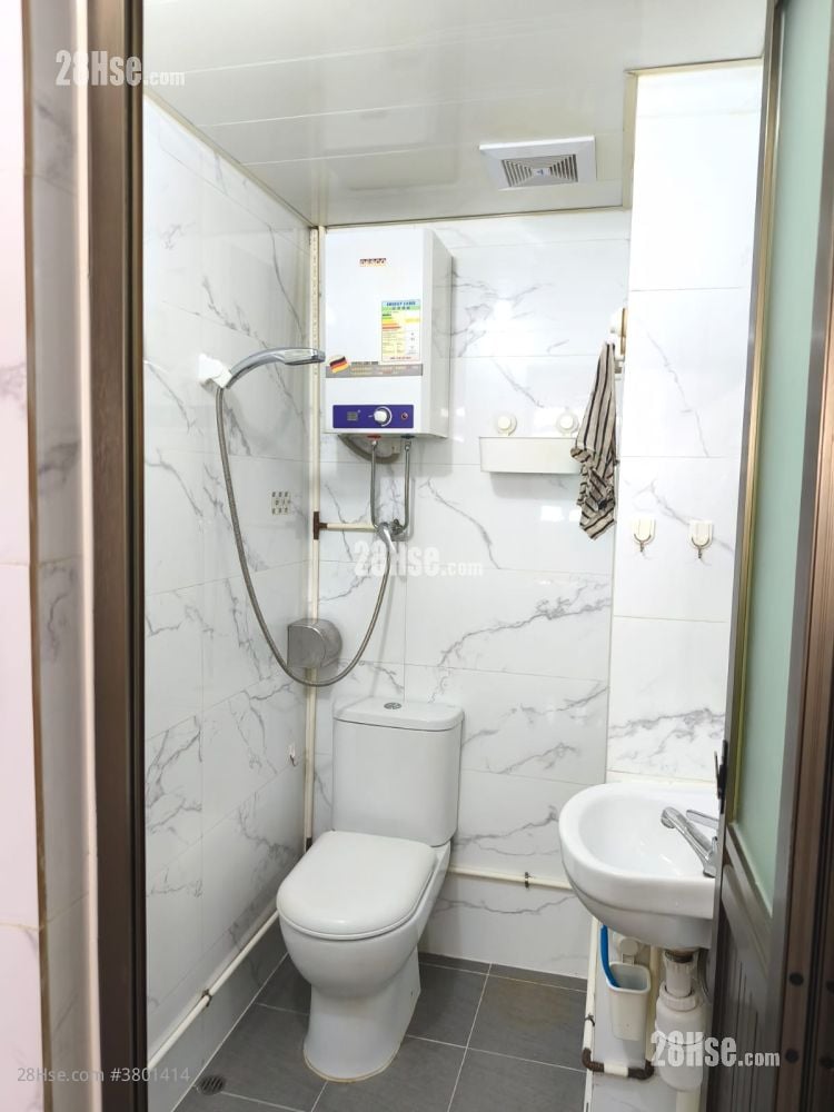 唐楼 租盘 160 平方尺