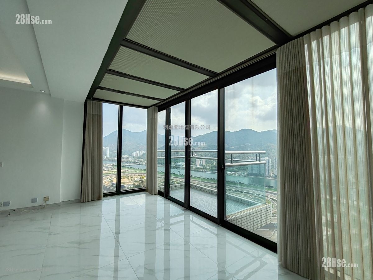 Royal Ascot Rental 4 Bedrooms , 3 Bathrooms 2,478 ft²