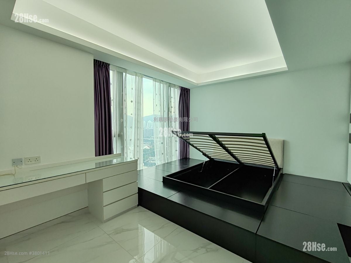 Royal Ascot Rental 4 Bedrooms , 3 Bathrooms 2,478 ft²