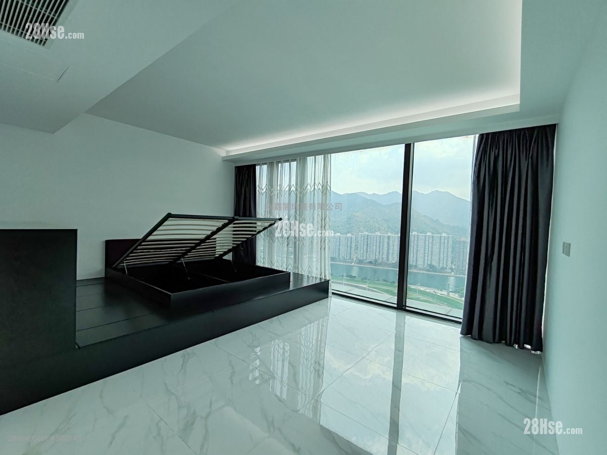 Royal Ascot Rental 4 Bedrooms , 3 Bathrooms 2,478 ft²