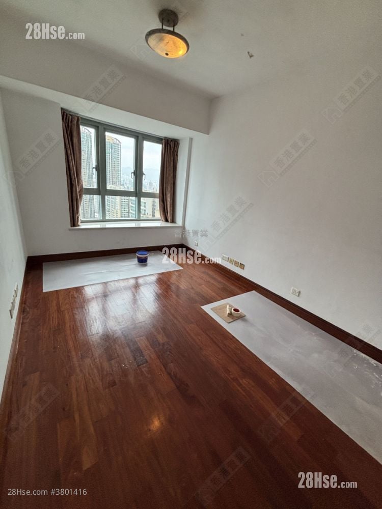 君临天下 售盘 2 房 , 2 浴室 755 平方尺