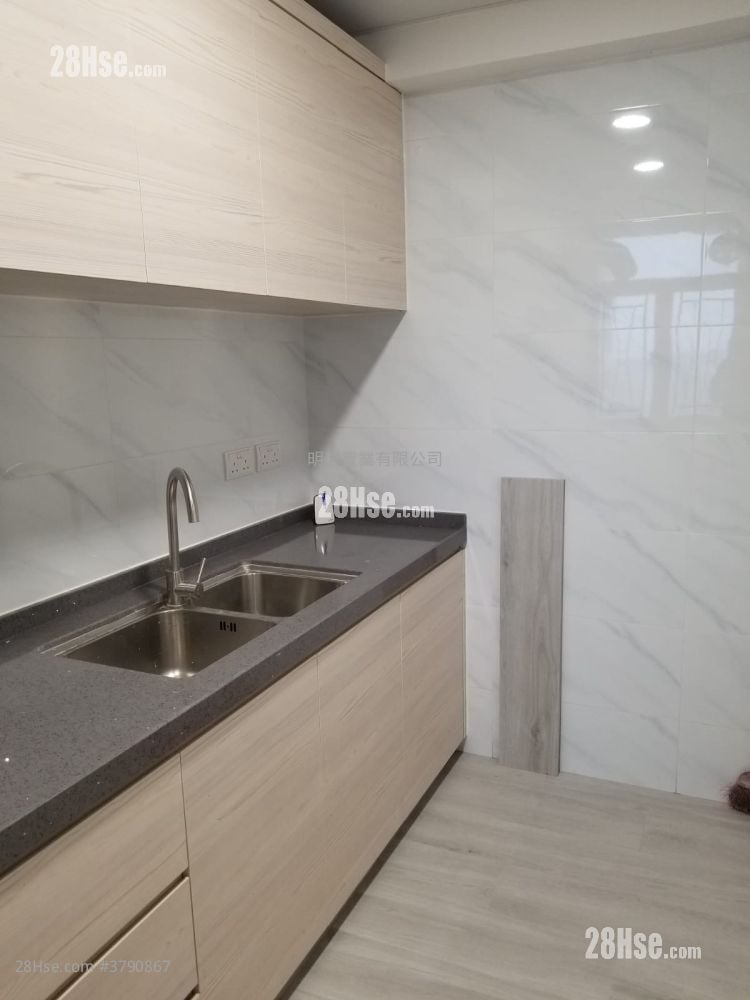 Pokfulam Gardens Rental 3 Bedrooms , 1 Bathroom 702 ft²