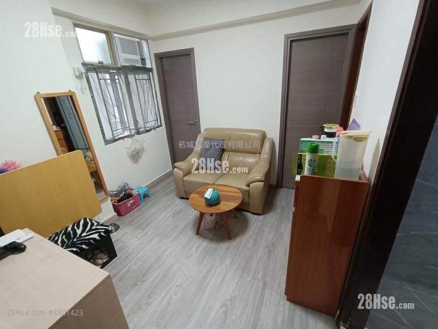 Golden Lion Garden Rental 1 Bedroom , 1 Bathroom 260 ft²