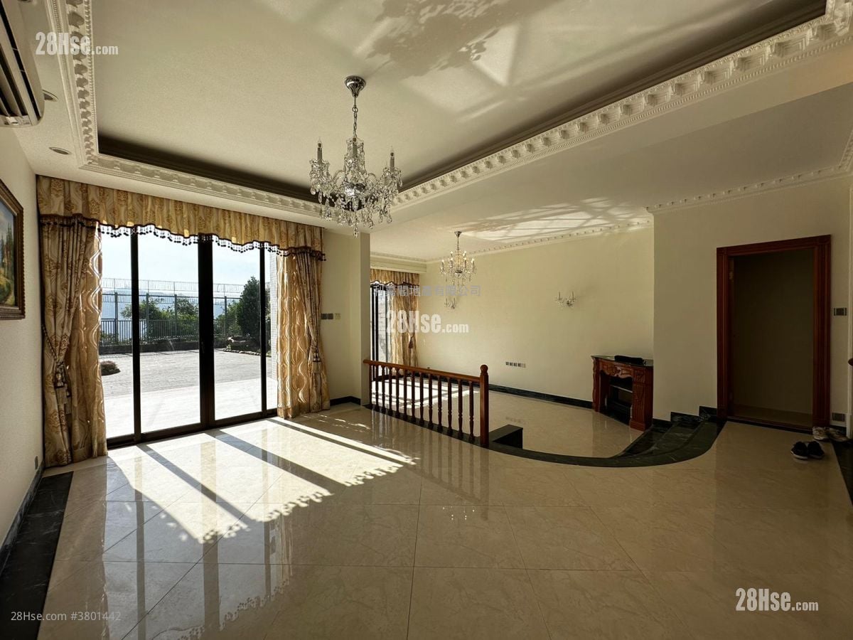 Greenwood Terrace Sell 3 Bedrooms , 2 Bathrooms 1,692 ft²