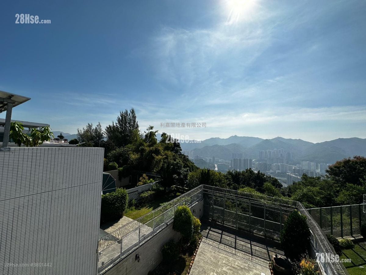 Greenwood Terrace Sell 3 Bedrooms , 2 Bathrooms 1,692 ft²