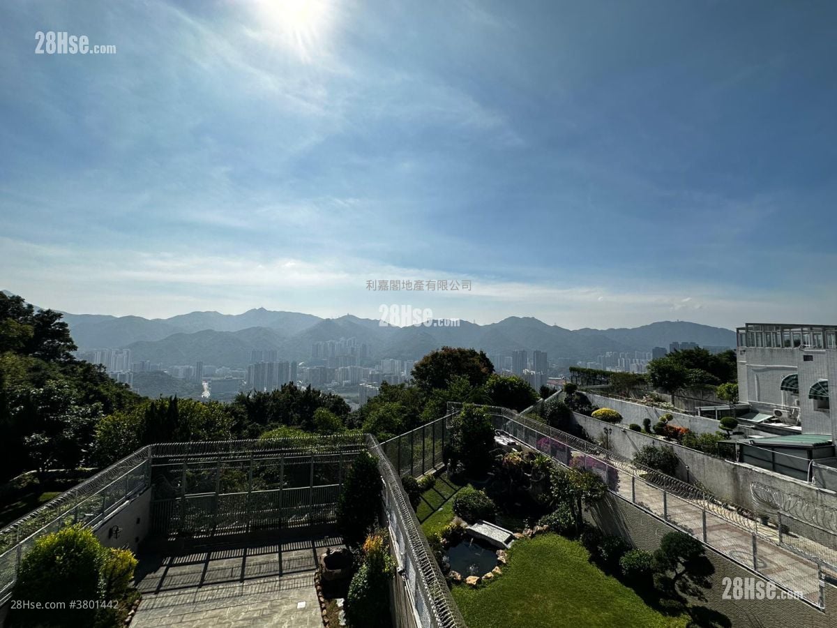 Greenwood Terrace Sell 3 Bedrooms , 2 Bathrooms 1,692 ft²