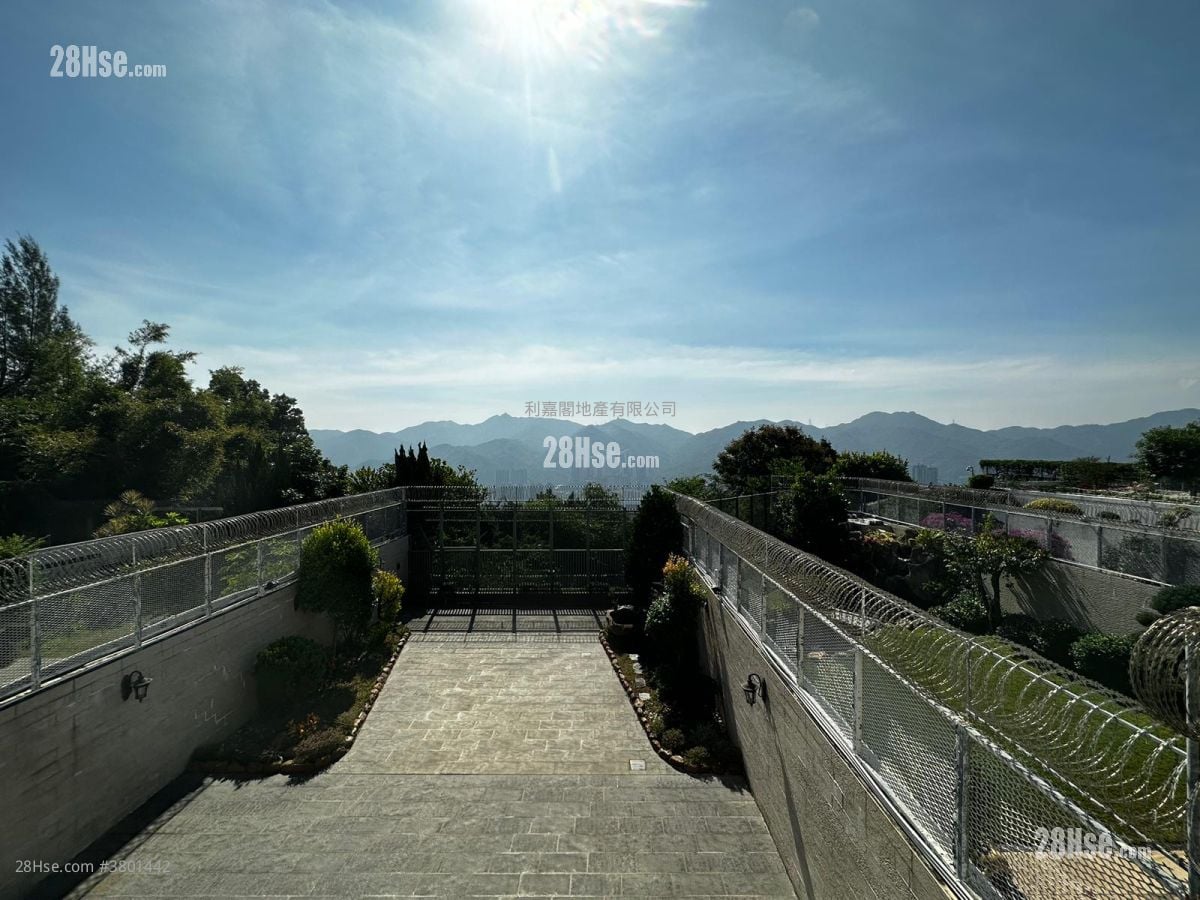 Greenwood Terrace Sell 3 Bedrooms , 2 Bathrooms 1,692 ft²