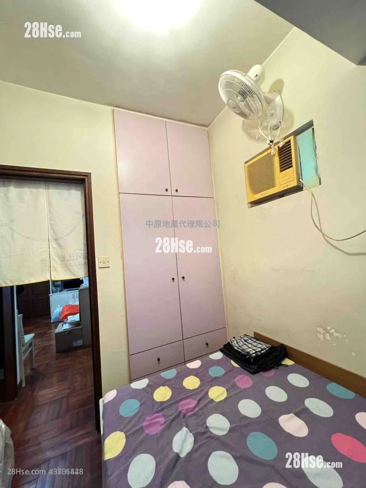 Tsuen King Garden Sell 2 Bedrooms , 1 Bathroom 362 ft²