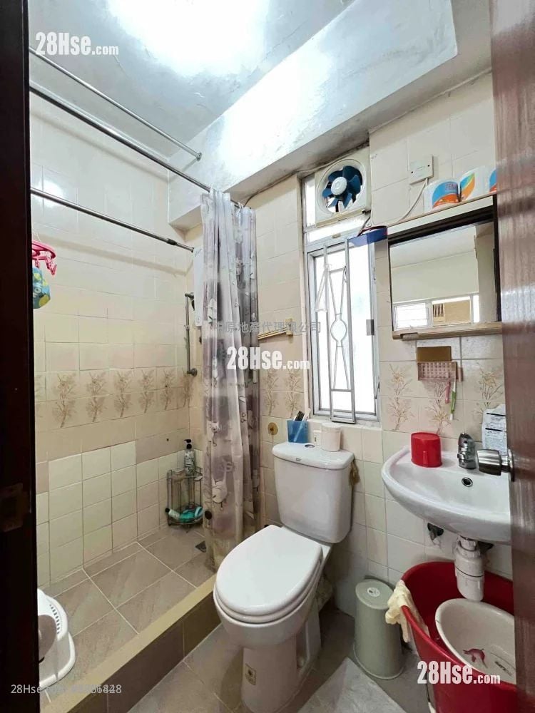 Tsuen King Garden Sell 2 Bedrooms , 1 Bathroom 362 ft²