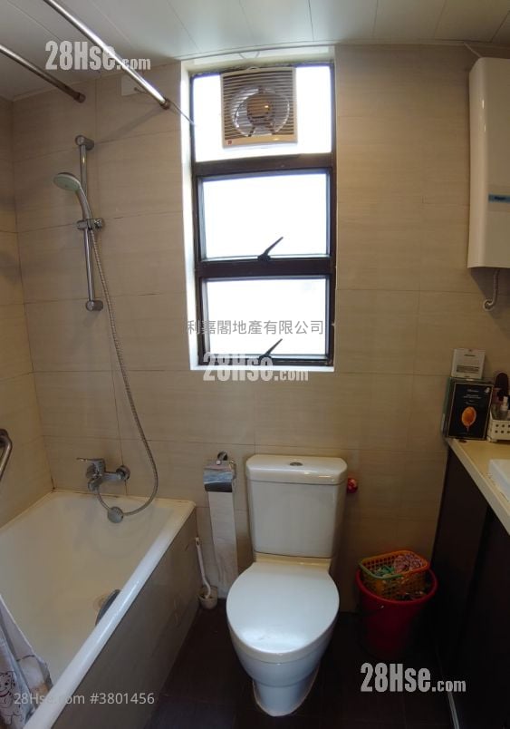 杏花邨 售盘 3 房 , 2 浴室 837 平方尺