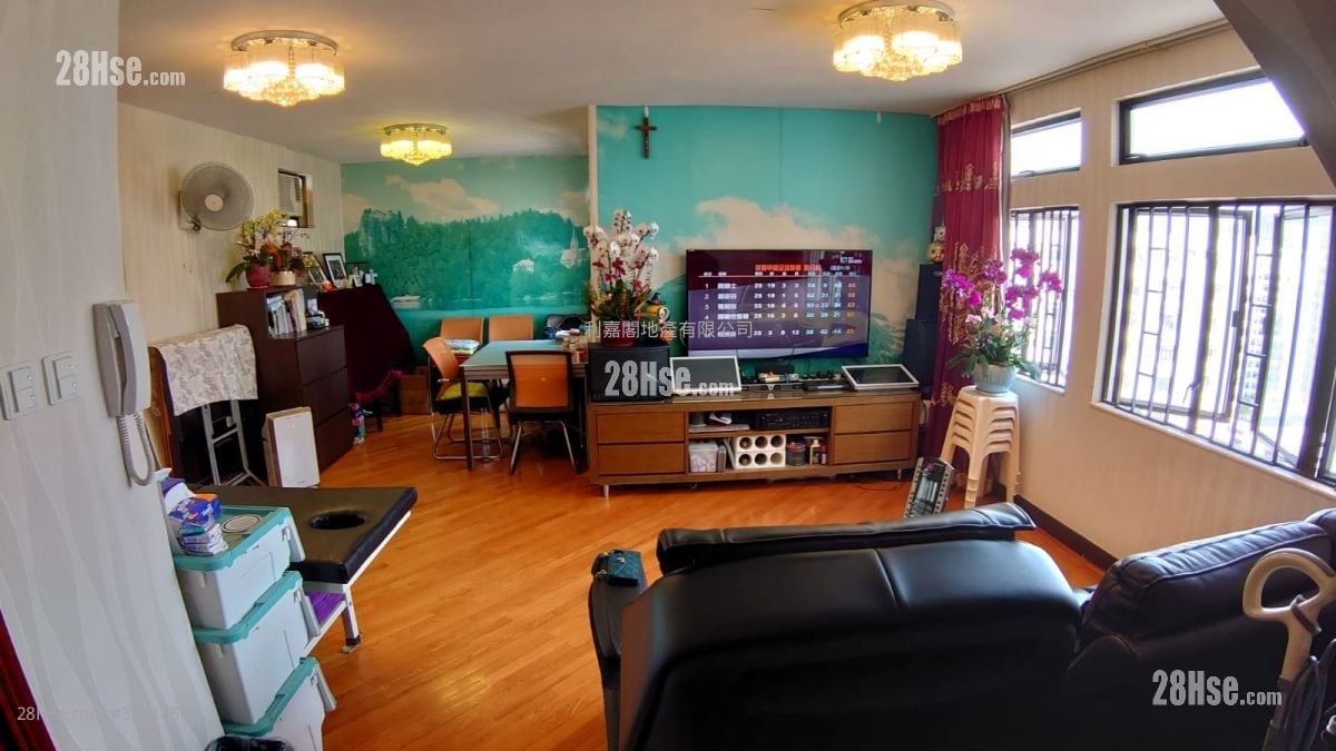 杏花邨 售盘 3 房 , 2 浴室 837 平方尺