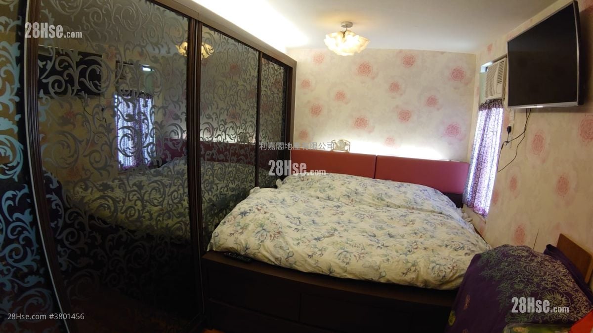 杏花邨 售盘 3 房 , 2 浴室 837 平方尺