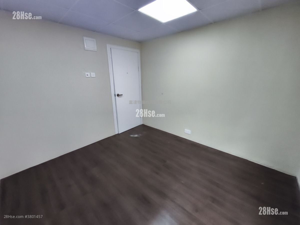 观塘工业中心 租盘 106 平方尺