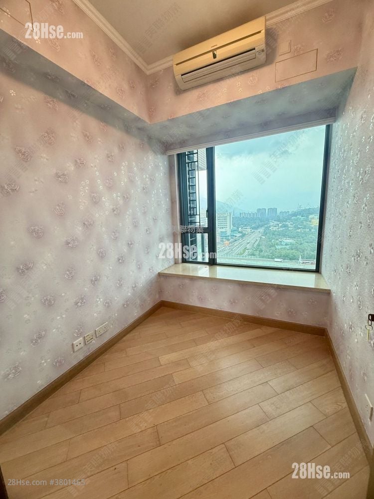 Yoho Midtown Rental 4 Bedrooms , 2 Bathrooms 1,026 ft²