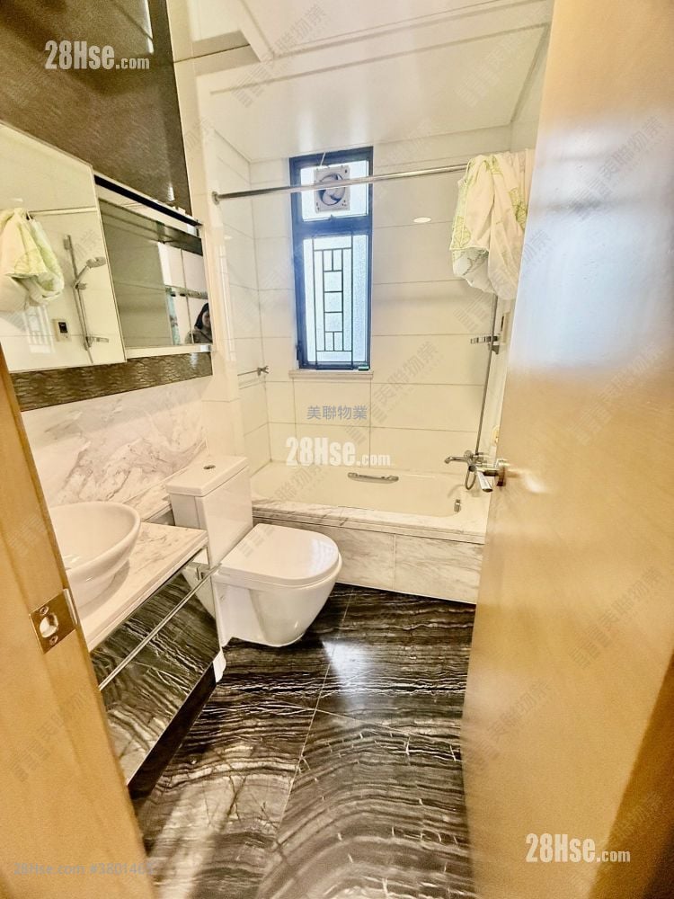 Yoho Midtown Rental 4 Bedrooms , 2 Bathrooms 1,026 ft²