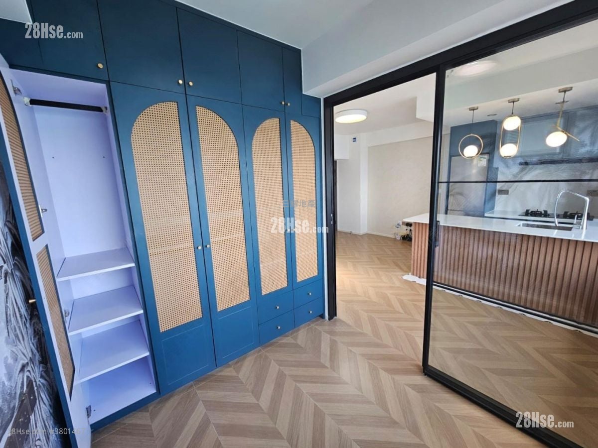 Hing Wong Building Sell 2 Bedrooms , 1 Bathroom 389 ft²