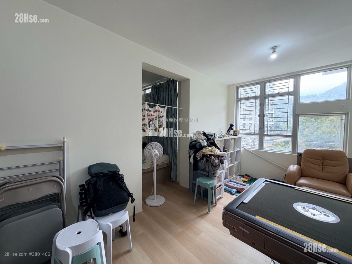 Shan Lai Court Sell 2 Bedrooms 447 ft²