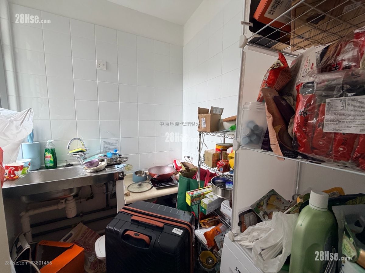 Shan Lai Court Sell 2 Bedrooms 447 ft²